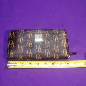 Dooney and Bourke signature Zip around Wallet